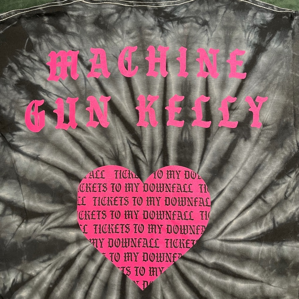 MACHINE GUN KELLY TEE